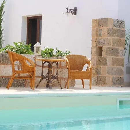 Luxury Courtyard Bilo