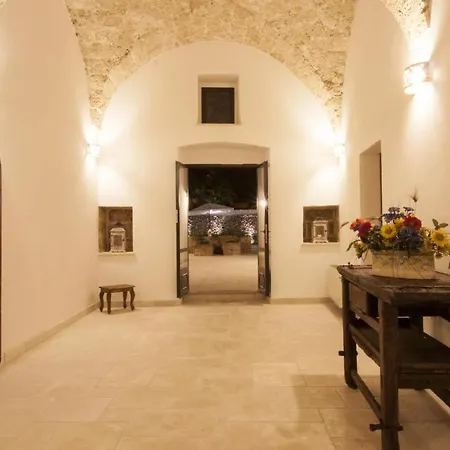 Luxury Courtyard Bilo *