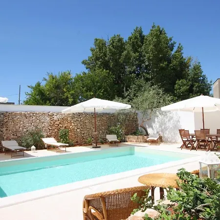 Luxury Courtyard Bilo